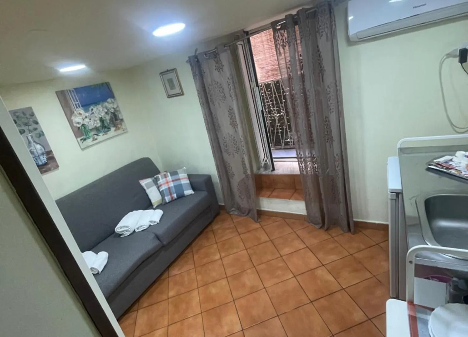 Appartamento Centro Storico Casa Mari' Napoli 0*,  Italia